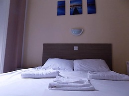 The New Royal Windsor Hotel