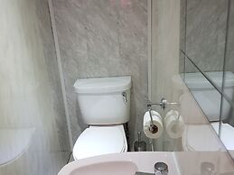 The New Royal Windsor Hotel