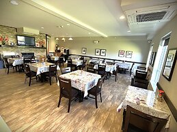 Midland Inn & Suites