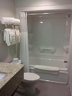 Midland Inn & Suites