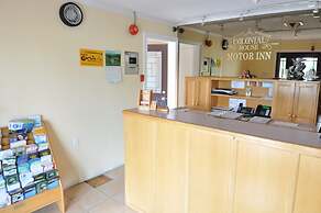 Colonial House Motor Inn