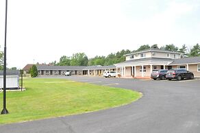 Colonial House Motor Inn
