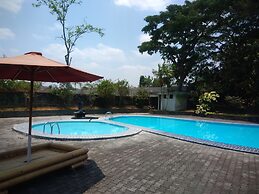 Poeri Devata Resort Hotel