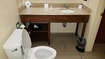 Comfort Inn & Suites Lakeside