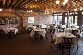 The Cotton Sail Hotel, Tapestry Collection By Hilton