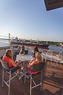 The Cotton Sail Hotel, Tapestry Collection By Hilton