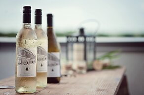 The Cotton Sail Hotel, Tapestry Collection By Hilton