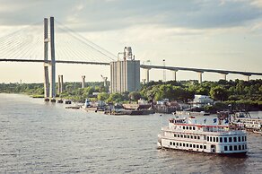 The Cotton Sail Hotel, Tapestry Collection By Hilton