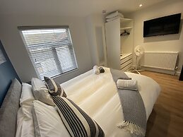 Blackpool Abode - 20 Bairstow Street