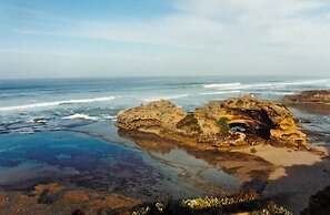 Moonlight Bay Apartments