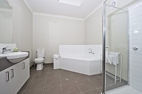 Moonlight Bay Apartments