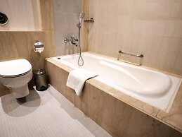 Leisure Inn Grand Chanakya