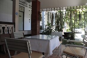 RoongRuang Hotel