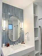 Oasis by the Bay Vacation Suites