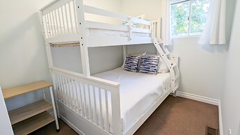 Oasis by the Bay Vacation Suites