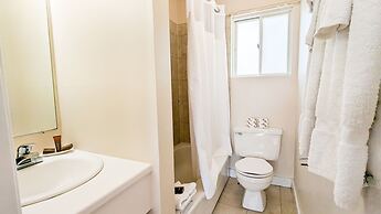 Oasis by the Bay Vacation Suites