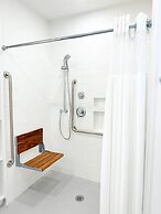 Oasis by the Bay Vacation Suites