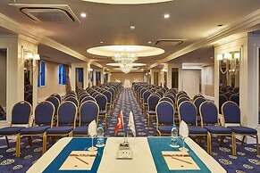 Doubletree By Hilton Hotel Izmir - Alsancak