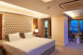 Doubletree By Hilton Hotel Izmir - Alsancak