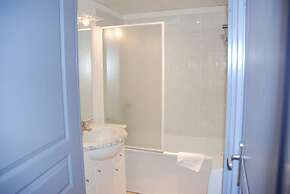 UZES APPART HOTEL