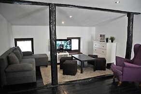 Stare Kino Cinema Residence