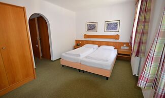Hotel und Aparthotel Almrösl