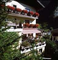Hotel und Aparthotel Almrösl
