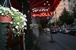 Hotel Jolly