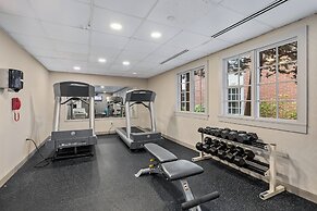 John Carver Inn & Spa