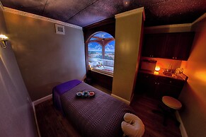 John Carver Inn & Spa