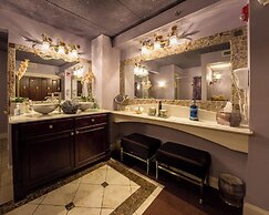 John Carver Inn & Spa