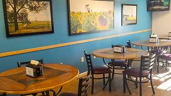 Ramada by Wyndham Williston