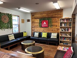 HI Kelowna Hostel