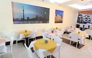 Puerto Mercado Hotel