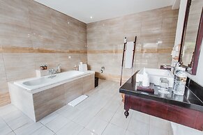 Aldeoz Grand Kancana Villa Bali