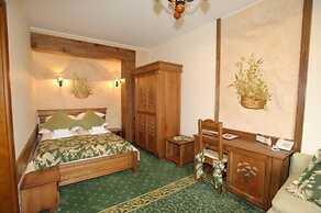 Hotel CARPATIA Bieszczadzki Gościniec