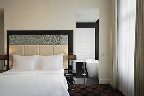 Roomers Berlin Steinplatz, Autograph Collection