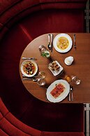 Roomers Berlin Steinplatz, Autograph Collection