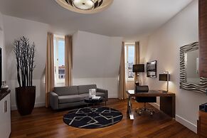 Roomers Berlin Steinplatz, Autograph Collection