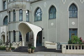 Roomers Berlin Steinplatz, Autograph Collection