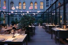 Roomers Berlin Steinplatz, Autograph Collection