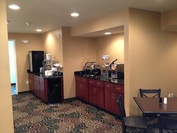 Cobblestone Hotel & Suites - Newton