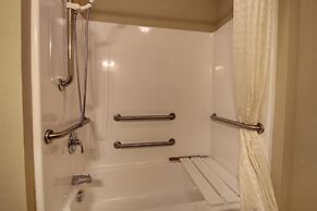 Cobblestone Hotel & Suites - Newton