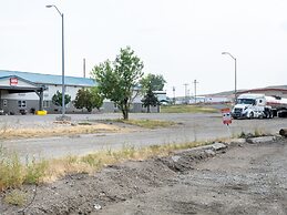 OYO Hotel Shelby MT Hwy 2 & I-15