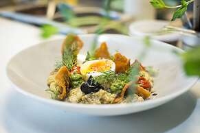 The Ritz-Carlton, Herzliya