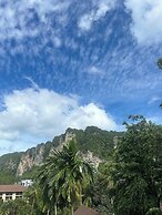 The Haleeva Aonang