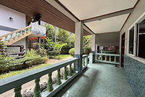 Me Mee Place & Tour Krabi