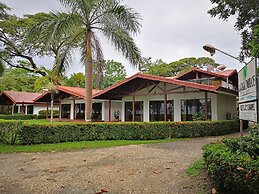 Agua Dulce On The Beach