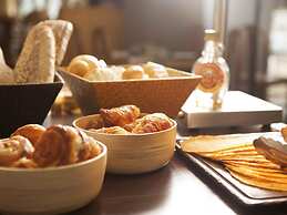 Novotel Goa Candolim Hotel