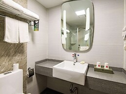 ibis Lanzhou Dongfanghong Plaza Hotel